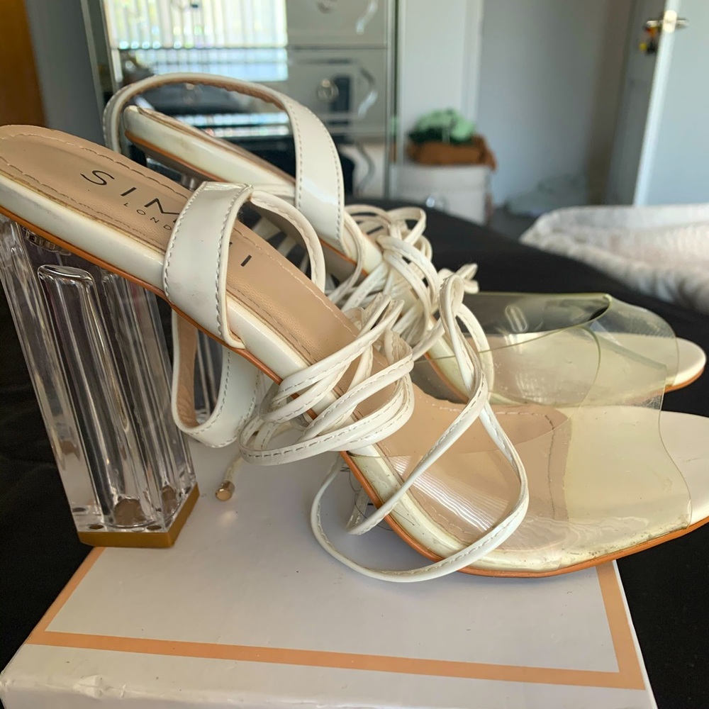 Simmi Shoe White lace up heel